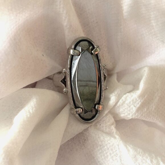 Vintage 70's Sarah Coventry Oval Hematite Healing Crystal Adjustable Ring 1"x.5" - Picture 1 of 8